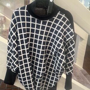 NWT Abstract black and white sweater xl